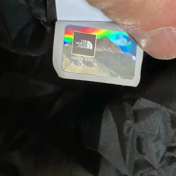 The  North Face all black down puffer hooded jacket - Picture 5 of 9